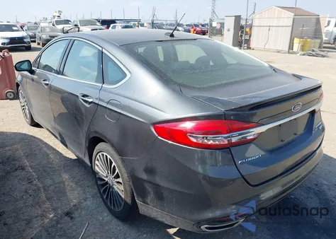 2018 Ford Fusion Titanium z USA, uszkodzony, nr VIN 3FA6P0D94JR124682
